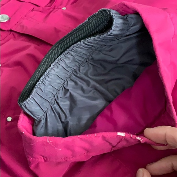 Columbia Omni-tech Snowpants and H&M winter coat - Picture 11 of 16